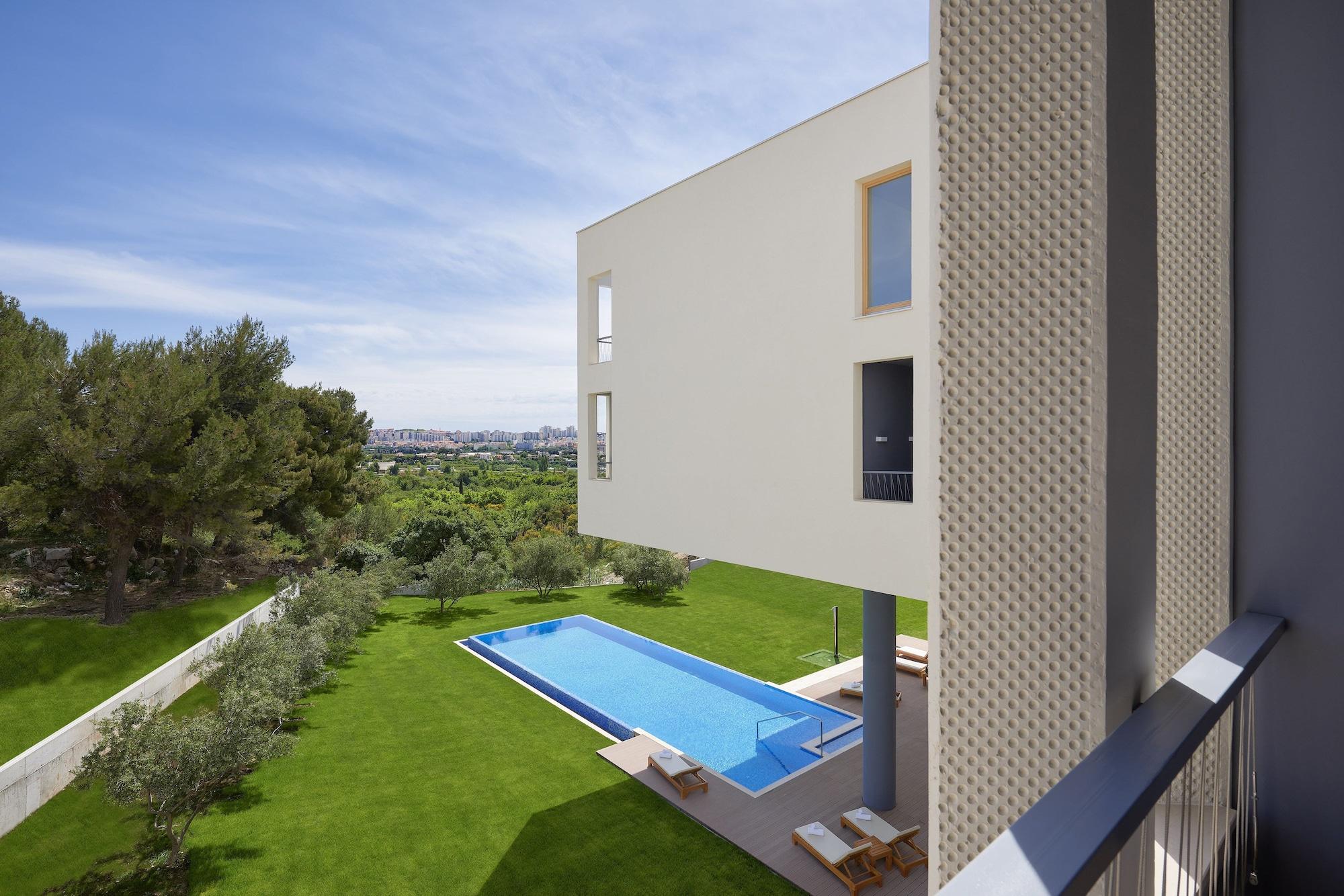 Hotel Salona Palace Dış mekan fotoğraf