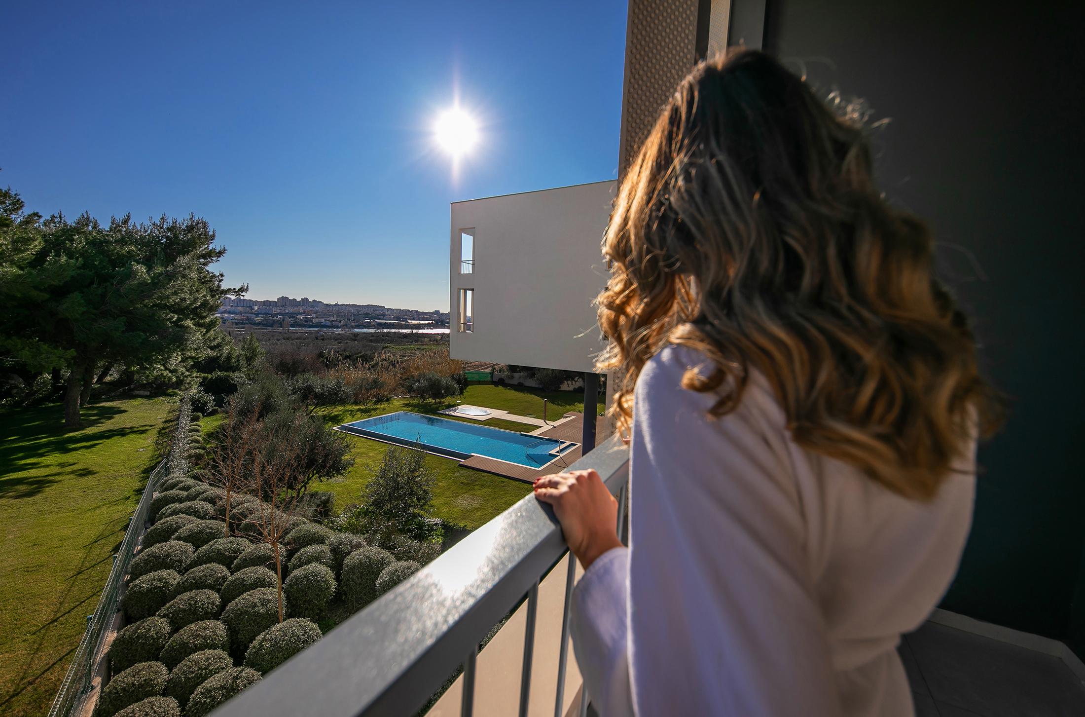 Hotel Salona Palace Dış mekan fotoğraf