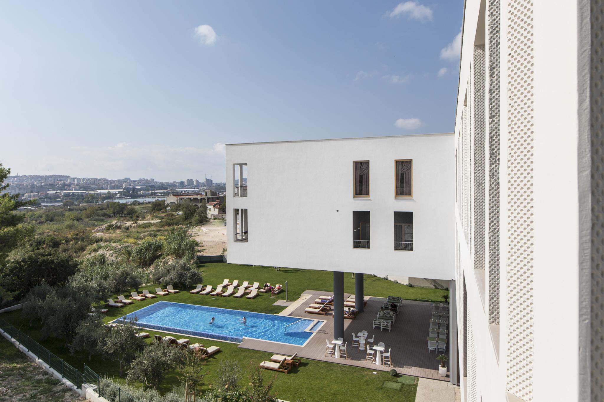Hotel Salona Palace Dış mekan fotoğraf