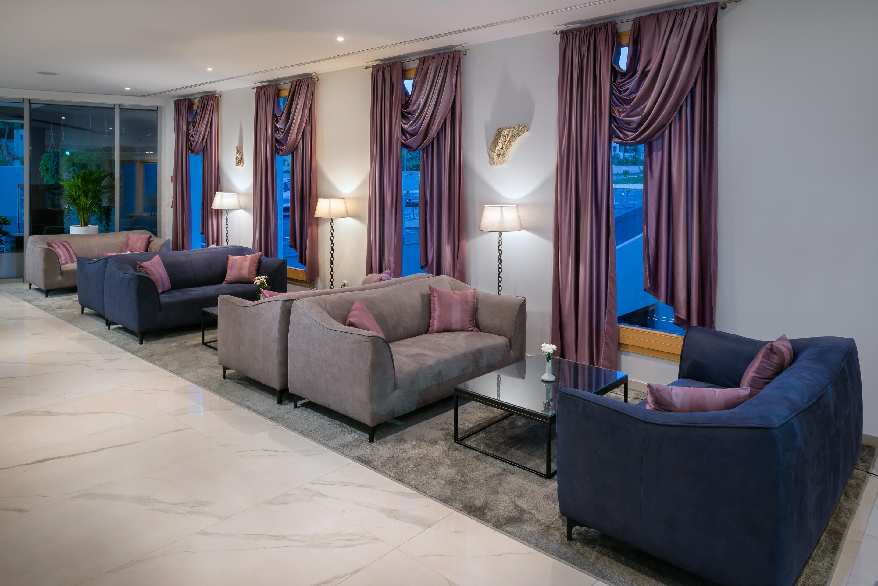 Hotel Salona Palace Dış mekan fotoğraf