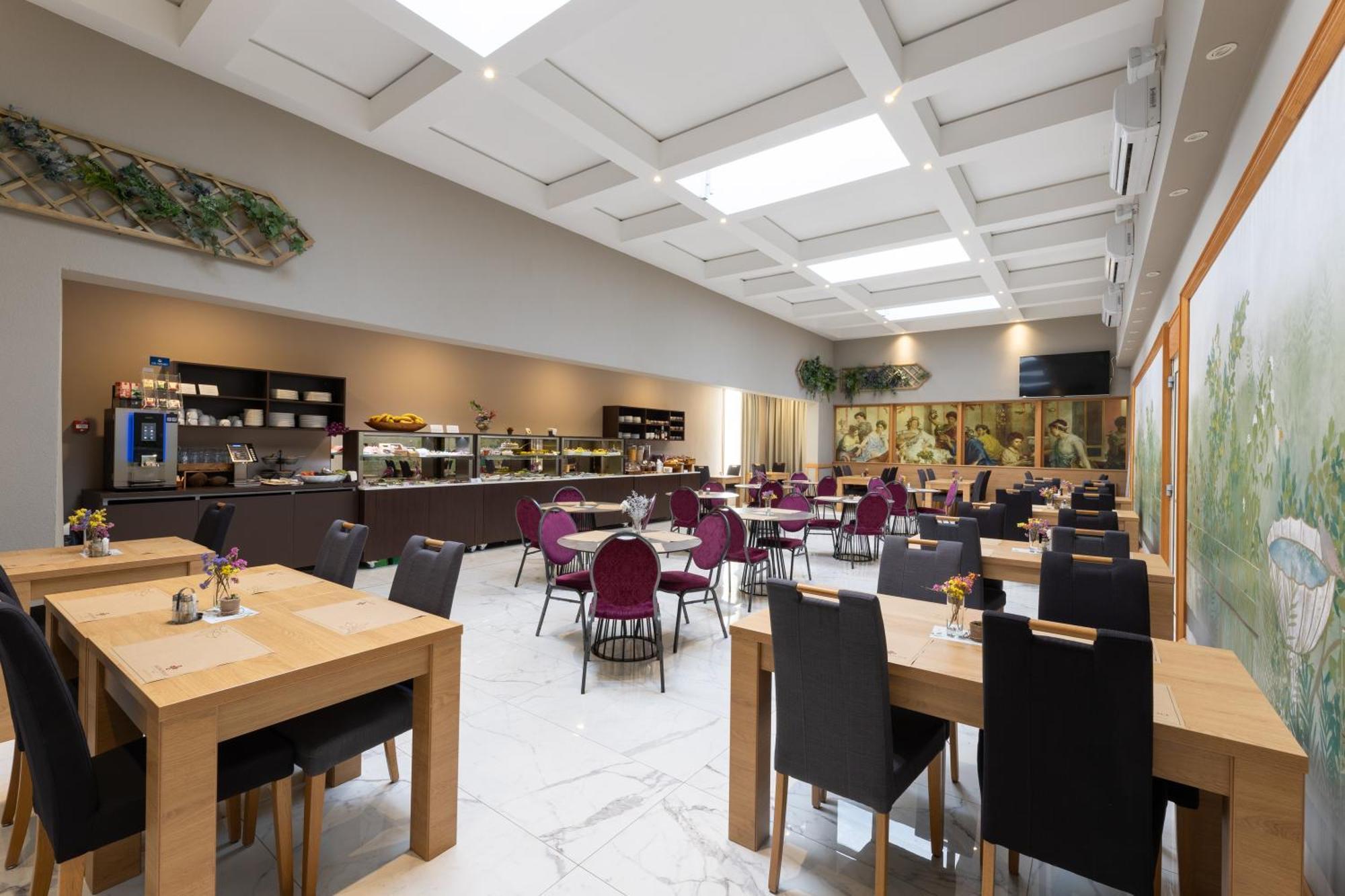Hotel Salona Palace Dış mekan fotoğraf