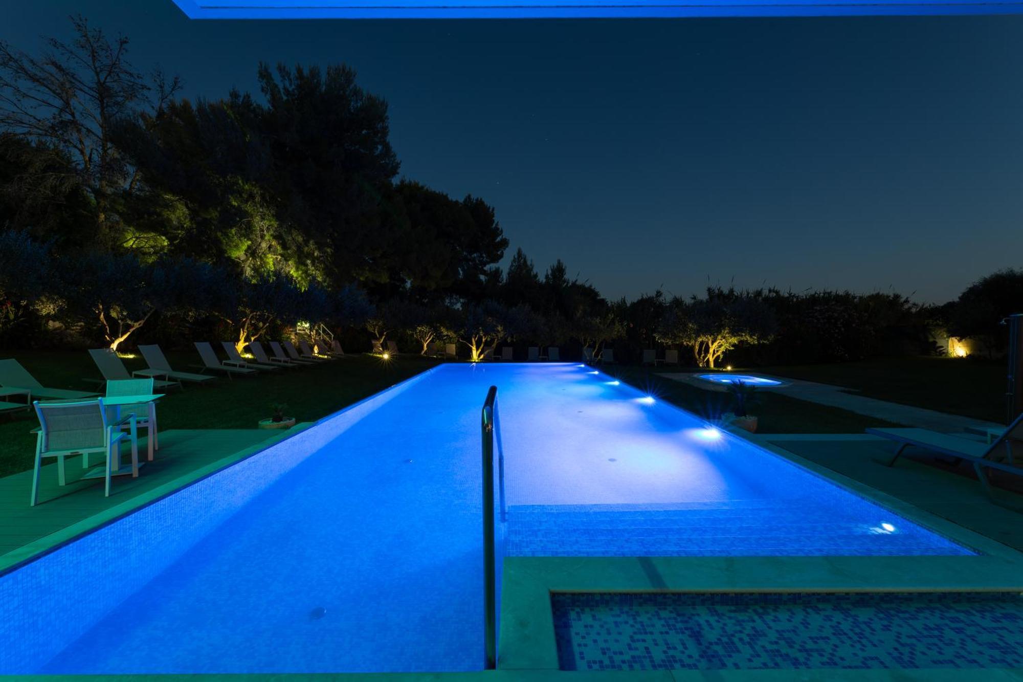 Hotel Salona Palace Dış mekan fotoğraf